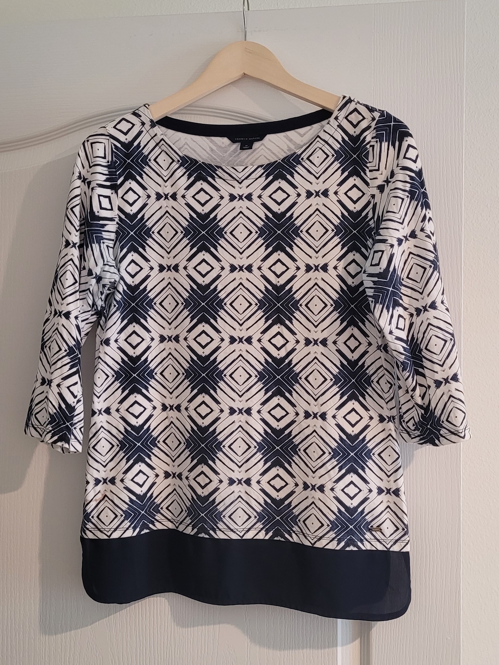 Tommy Hilfiger women's Navy blouse, M like new